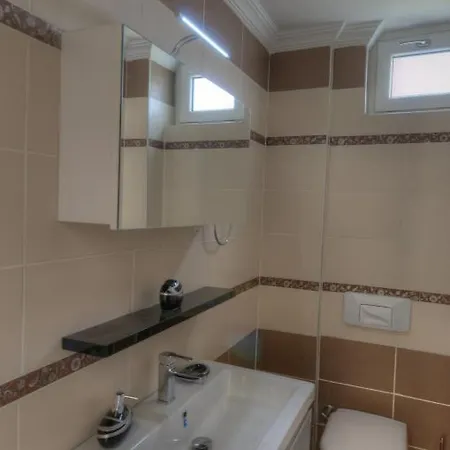 Tropicano Family Villas 케메르